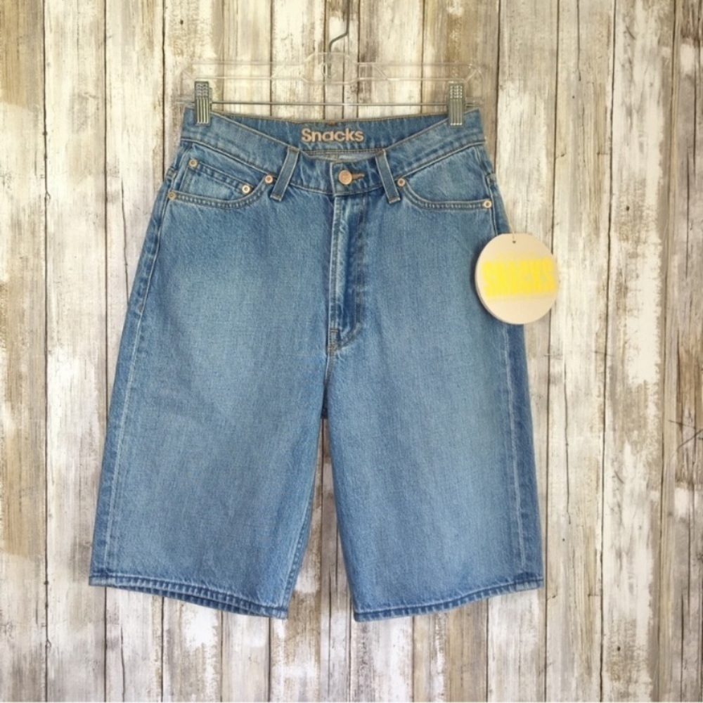 NWT Mother Loves Snacks Twizzy Knee Shorts - Picture 3 of 7